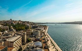 Novotel Istanbul Bosphorus 5*